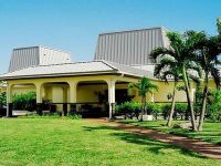  Royal Islander Hotel