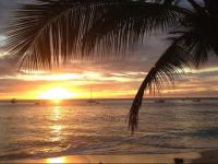  Tropical Sunset Beach Apartment Hotel 