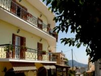  Alexandros Rooms Hotel 