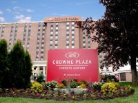  Crowne Plaza Toronto Airport