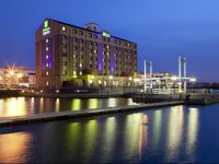  Holiday Inn Express Manchester - Salford Quays