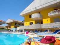  Catania Hills Residence