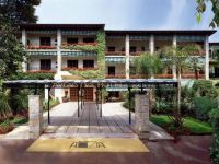  Augustus Hotel & Resort