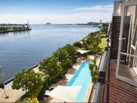  Crowne Plaza Newcastle