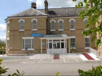  Gatwick Cambridge Hotel