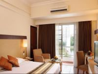  Flamingo By The Lake