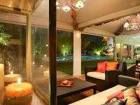  Adua and Regina di Saba