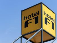  HotelF1 Versailles Maurepas