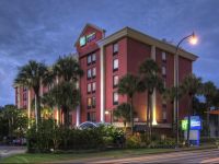  Holiday Inn Express Miami Springs