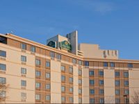  La Quinta Inn & Suites Boston Somerville