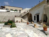  Ortahisar Cave Hotel