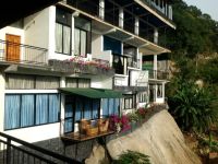  Ella Mount Heaven Hotel