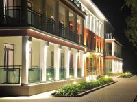  Draugiste Villa Kolonada