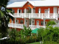  Beachcombers Hotel