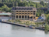 River Side Hotel