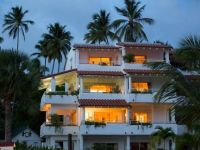  Royal Glitter Bay Villas