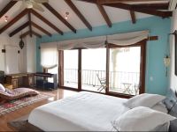  Casa Baronesa Waterfront Villa