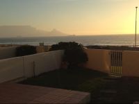  Blouberg Beachfront Apartment