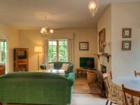  Country Pleasures Bed and Breakfast