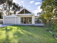  Torquay Retreats - Eighteen Beach