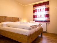  Burgls Apartmenthaus