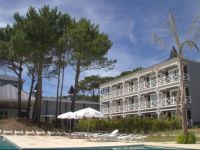  Howard Johnson Hotel & Convention Center Madariaga - Carilo