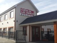  Hotel Cueva de las Manos