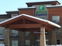  Holiday Inn Express Golden-Kicking Horse