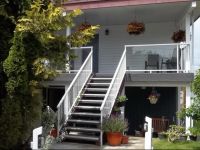  Bayshore Waterfront Inn