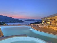  Eirini Luxury Hotel Villas