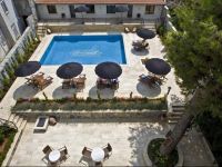  Ascot Hotel BГјyГјkada