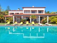  Beach villa with private pool