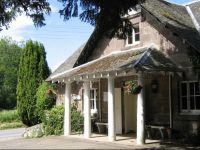  Meikleour Arms Hotel & Restaurant