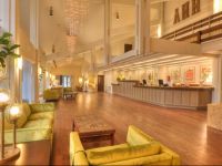  Ashland Hills Hotel & Suites