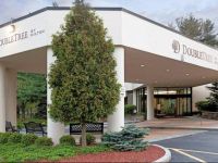  DoubleTree by Hilton Boston/Bedford Glen