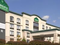  Best Western Plus Harrisburg East Inn & Suites