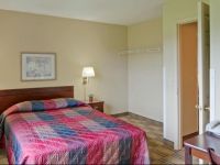  Crossland Economy Studios - Kansas City - Lenexa - 95th St.