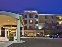  Courtyard by Marriott Madison West / Middleton