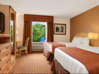  Baymont Inn & Suites - Charlotte Airport