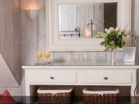  A Little Inn on Pleasant Bay