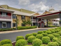  Centerstone Inn & Suites