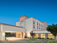  Hampton Inn & Suites West Haven