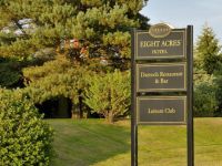  Crerar Eight Acres Hotel