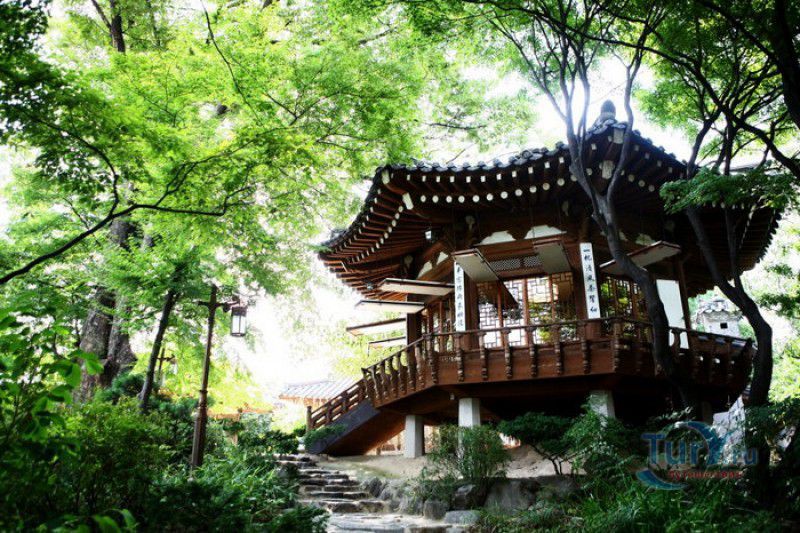 Деревня Традиционных Домов Ханок (Деревня Намсанголь Ханок)