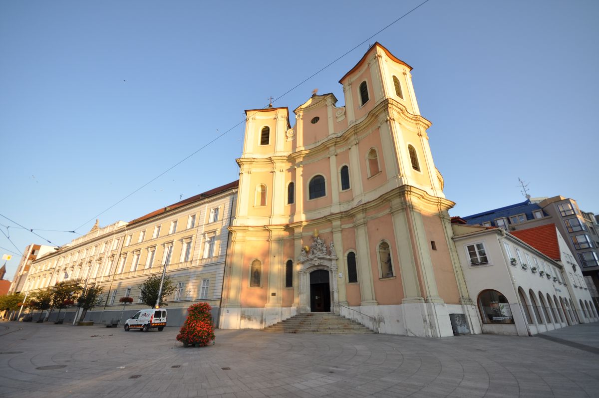 Церковь тринитариев в Братиславе (Святого Иоанна Матфея и Святого Феликса Валуа)