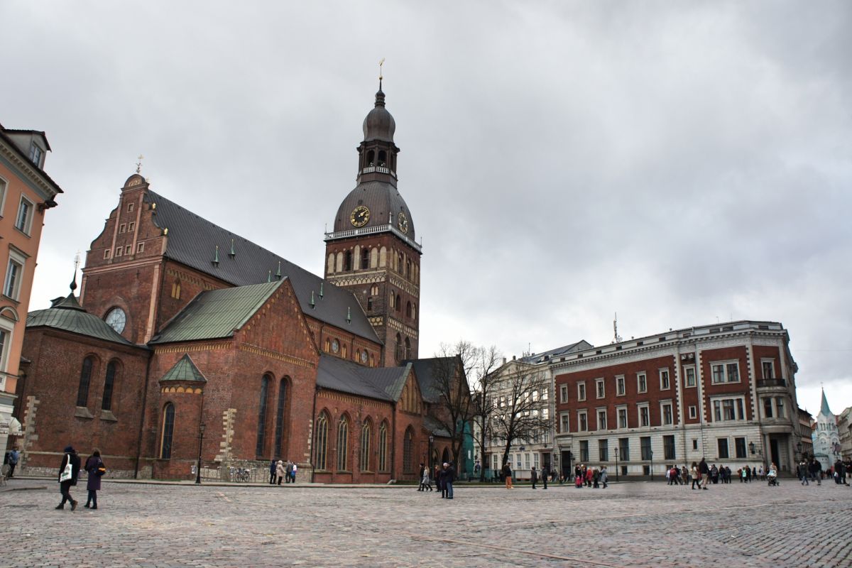 Домская площадь