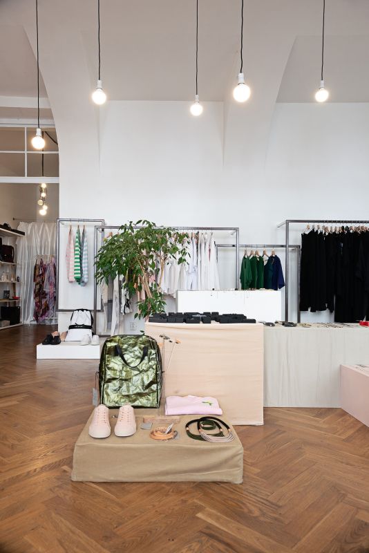 100CLASS concept store