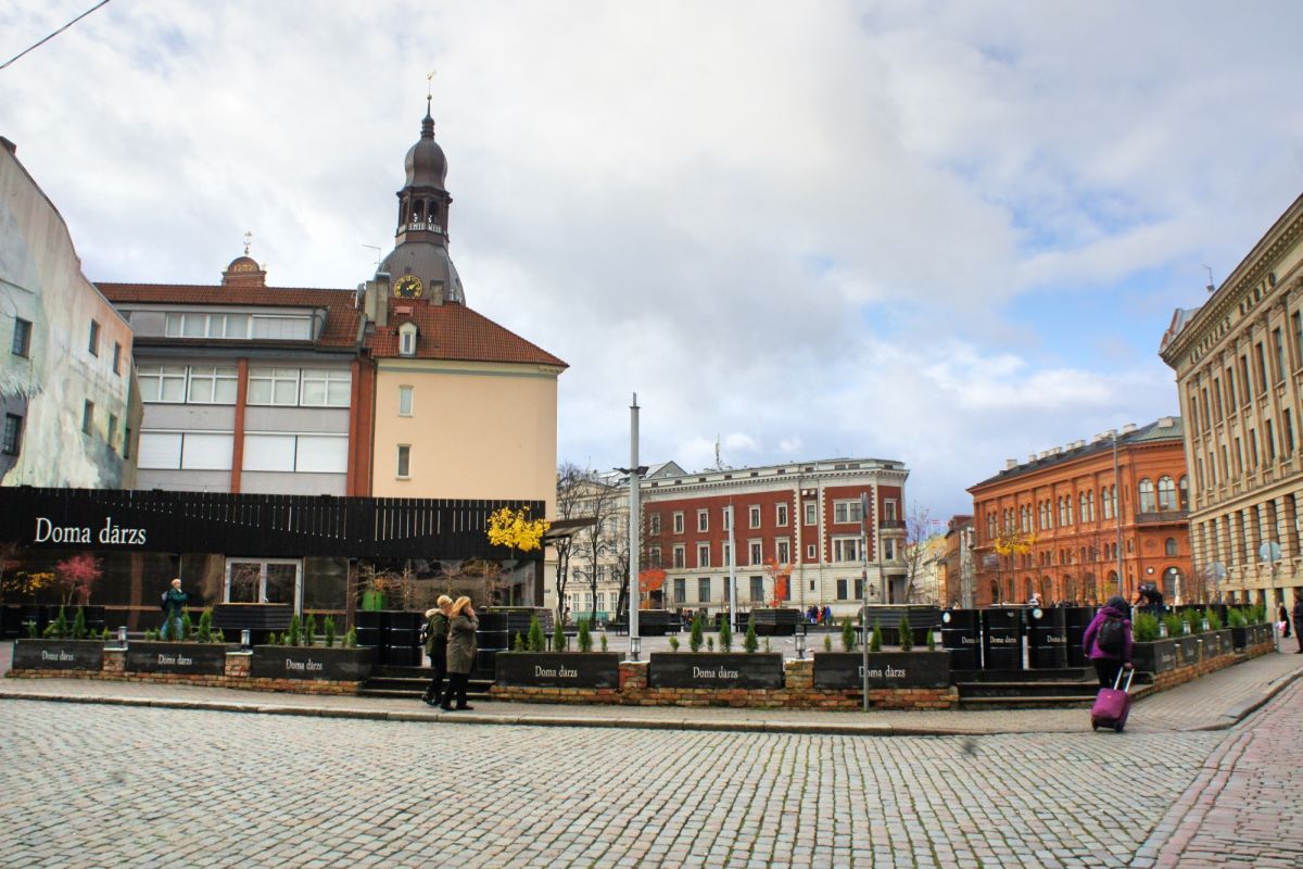 Домская площадь