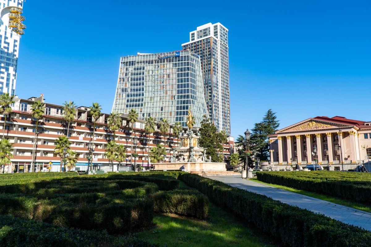 Колесо обозрения Батумской башни