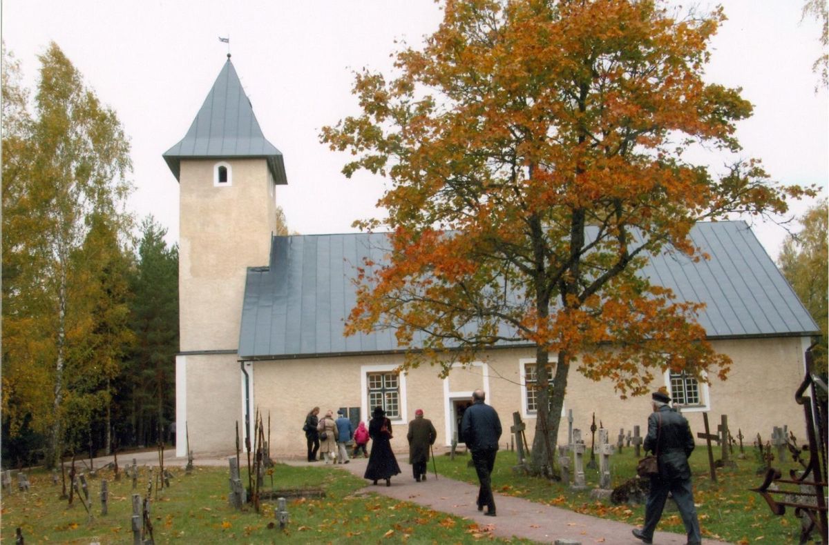 Часовня и кладбище Роослепа